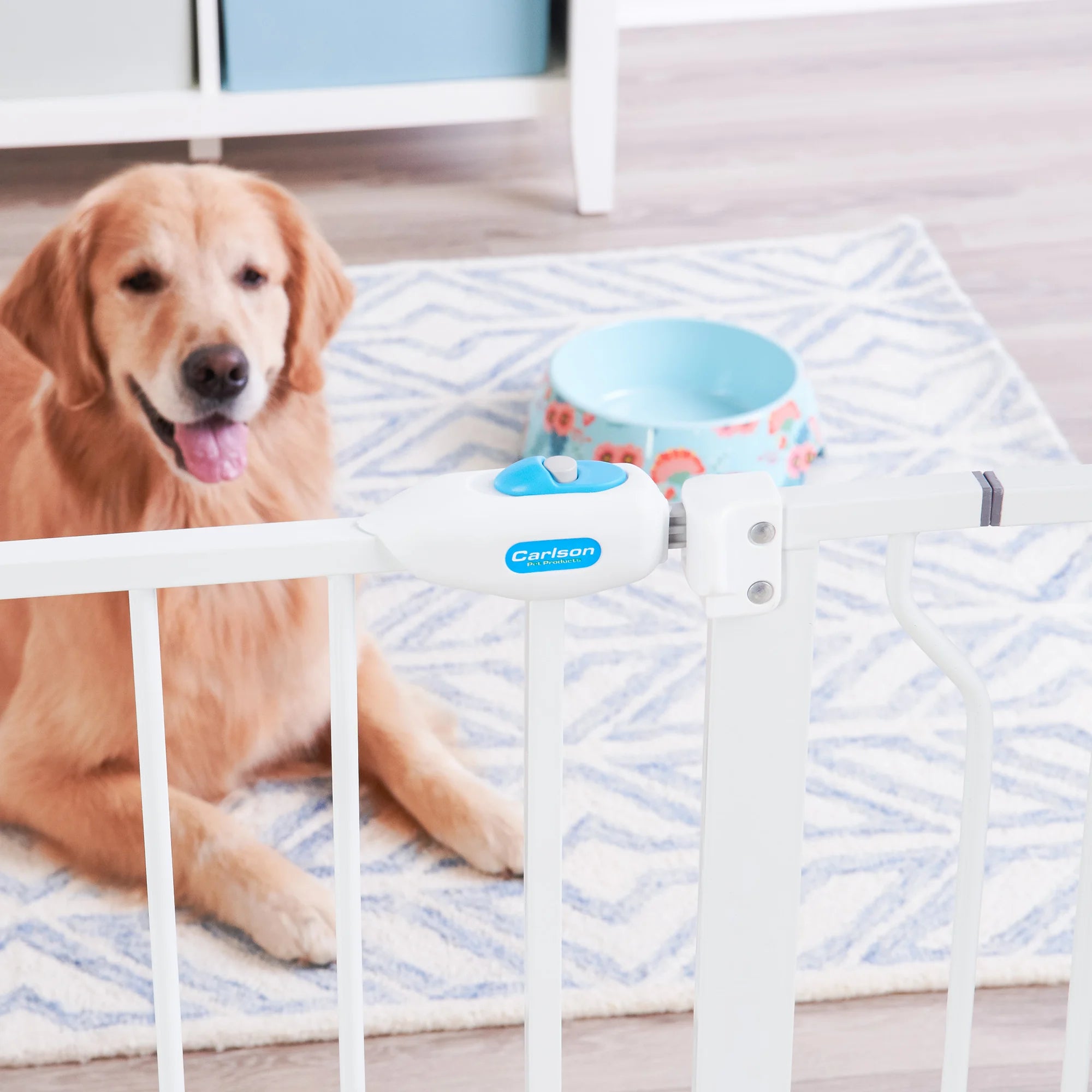 Handle of the Extra Wide Walk-Thru Pet Gate.